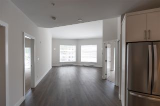 Photo 2: 408 14605 MCDOUGALL Drive in Surrey: Elgin Chantrell Condo for sale (South Surrey White Rock)  : MLS®# R2564482