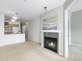 Photo 4: 407 3278 HEATHER Street in Vancouver: Cambie Condo for sale in "HEATHERSTONE" (Vancouver West)  : MLS®# R2461331
