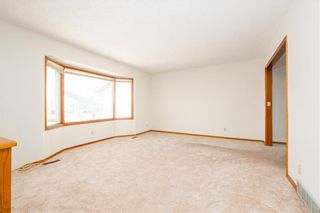 Photo 5: 106 Foxmeadow Drive in Winnipeg: Linden Woods Residential for sale (1M)  : MLS®# 202307680