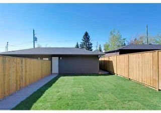 Photo 3: 2009 25 Avenue SW in Calgary: Richmond Semi Detached (Half Duplex) for sale : MLS®# A2038589