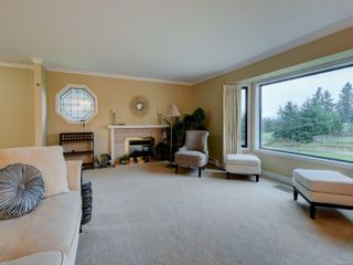 Photo 4: 1931 Meadowbank Rd in Central Saanich: CS Keating House for sale : MLS®# 892018