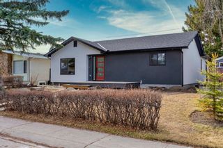 Photo 3: 96 Bennett Crescent NW in Calgary: Brentwood Detached for sale : MLS®# A1093347