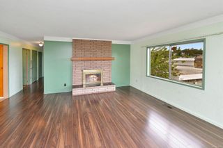 Photo 13: 2536 ASQUITH St in Victoria: Vi Oaklands House for sale : MLS®# 883783
