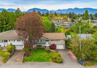 Photo 3: 14631 105A Avenue in Surrey: Guildford House for sale (North Surrey)  : MLS®# R2880976