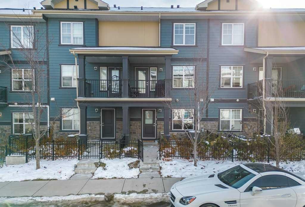 Main Photo: 37 Evanscrest Court NW in Calgary: Evanston Row/Townhouse for sale : MLS®# A2091088