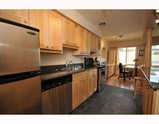 Photo 3: 303 1216 W 11TH Avenue in Vancouver: Fairview VW Condo for sale in "LINDEN COURT LTD" (Vancouver West)  : MLS®# V773028