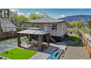 Photo 1: 6008 COTTONWOOD Drive in Osoyoos: House for sale : MLS®# 10310645