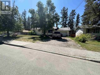 Photo 2: 1215 N 12TH AVENUE in Williams Lake: House for sale : MLS®# R2816669