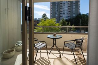 Photo 15: 401 1485 DUCHESS Avenue in West Vancouver: Ambleside Condo for sale in "The Mermaid" : MLS®# R2703375