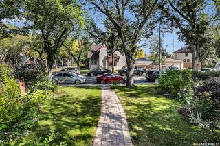 Photo 3: 160 Connaught Crescent in Regina: Crescents Residential for sale : MLS®# SK945215