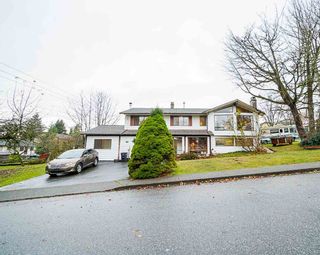 Photo 1: 7745 LAWRENCE Drive in Burnaby: Montecito House for sale in "Montecito" (Burnaby North)  : MLS®# R2518461