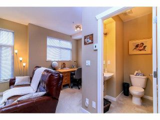 Photo 4: 21 20120 68TH Avenue in Langley: Willoughby Heights Townhouse for sale in "THE OAKS" : MLS®# F1430505