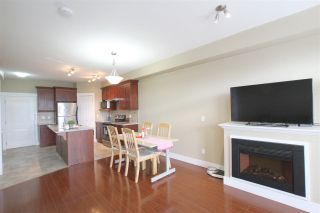 Photo 4: 207 7908 GRAHAM Avenue in Burnaby: East Burnaby Townhouse for sale (Burnaby East)  : MLS®# R2284401