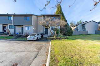 Photo 2: 49 2905 NORMAN Avenue in Coquitlam: Ranch Park Townhouse for sale in "PARKWOOD ESTATES" : MLS®# R2746878