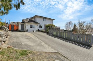 Photo 1: A 1111 Springbok Rd in Campbell River: CR Campbell River Central Half Duplex for sale : MLS®# 871886