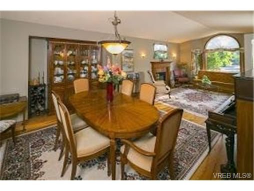 Photo 10: Photos: 4971 Highgate Rd in VICTORIA: SE Cordova Bay House for sale (Saanich East)  : MLS®# 737511