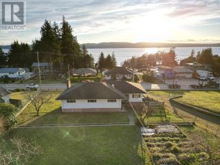 Photo 2: 7145 THUNDER BAY STREET in Powell River: House for sale : MLS®# 17727
