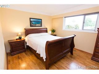 Photo 7: 1241 Rockcrest Pl in VICTORIA: Es Rockheights House for sale (Esquimalt)  : MLS®# 759776