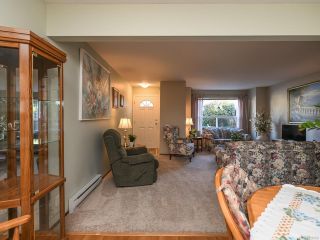 Photo 10: 21 1535 Dingwall Rd in COURTENAY: CV Courtenay East Row/Townhouse for sale (Comox Valley)  : MLS®# 836180