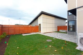 Photo 35: 7950 Lochside Dr in Central Saanich: CS Turgoose Half Duplex for sale : MLS®# 830566