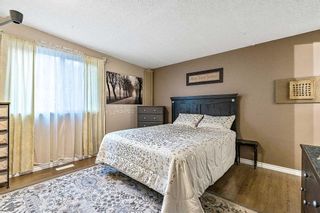 Photo 12: 104 Queensland Circle SE in Calgary: Queensland Detached for sale : MLS®# A2099342