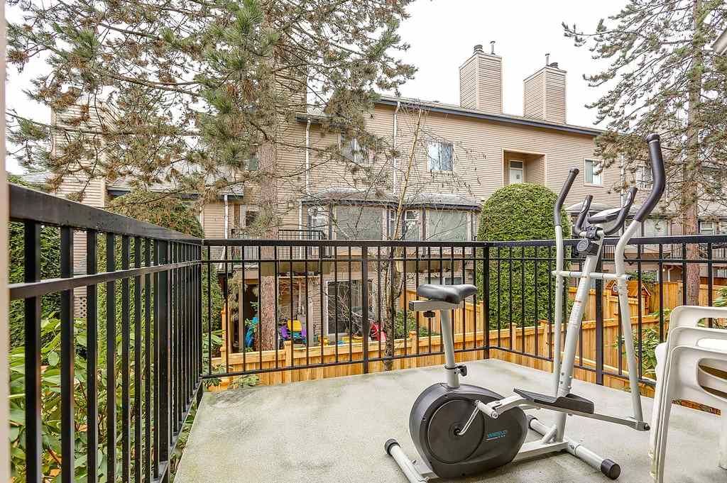 Photo 6: Photos: 63 1195 FALCON Drive in Coquitlam: Eagle Ridge CQ Townhouse for sale in "THE COURTYARDS" : MLS®# R2148279