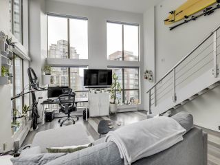 Photo 3: 1112 933 SEYMOUR Street in Vancouver: Downtown VW Condo for sale in "THE SPOT" (Vancouver West)  : MLS®# R2656672