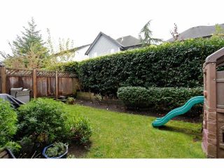 Photo 10: 111 18199 70TH Avenue in Surrey: Cloverdale BC Townhouse for sale in "AUGUSTA" (Cloverdale)  : MLS®# F1425143
