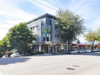 Photo 1: PH1 683 E 27TH Avenue in Vancouver: Fraser VE Condo for sale (Vancouver East)  : MLS®# R2480898