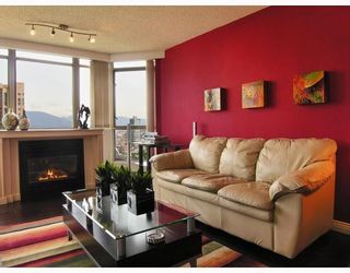 Photo 4: 2605 867 HAMILTON Street in Vancouver: Downtown VW Condo for sale in "JARDINE'S LOOKOUT" (Vancouver West)  : MLS®# V779994