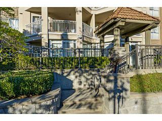 Photo 1: 209 1128 SIXTH Avenue in New Westminster: Uptown NW Condo for sale in "KINGSGATE" : MLS®# V1108223
