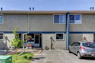 Photo 1: 1009 6223 31 Avenue NW in Calgary: Bowness Row/Townhouse for sale : MLS®# A1227275