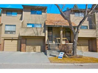 Photo 1: 22 3302 50 Street NW in CALGARY: Varsity Village Townhouse for sale (Calgary)  : MLS®# C3515010