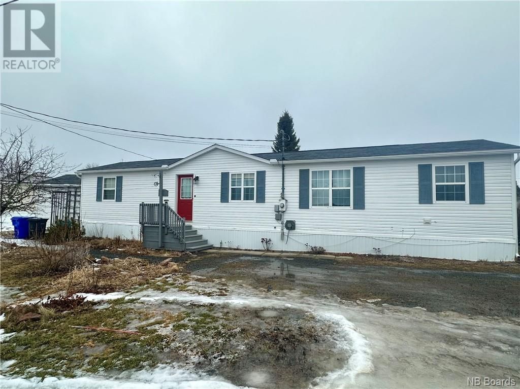 Main Photo: 8 Henry Lane in St George: House for sale : MLS®# NB095789