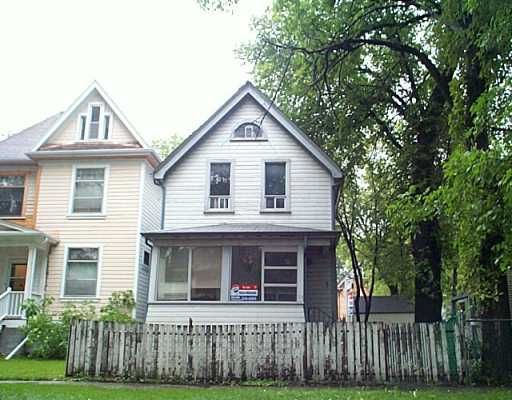 Main Photo: 27 FAWCETT Avenue in Winnipeg: West End / Wolseley Single Family Detached for sale (West Winnipeg)  : MLS®# 2510177