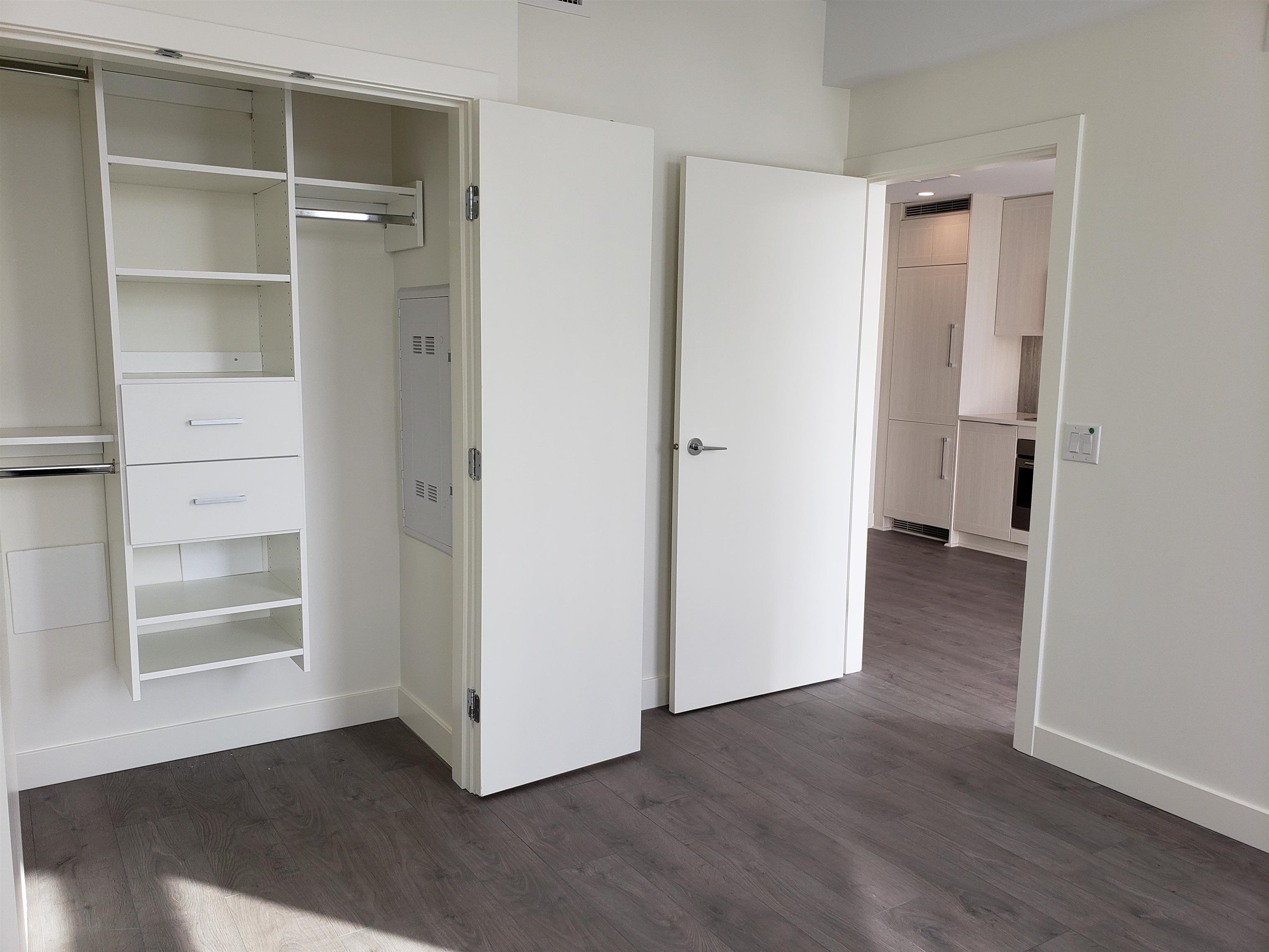 Photo 10: Photos: 506 5051 IMPERIAL STREET in Burnaby: Metrotown Condo for sale (Burnaby South)  : MLS®# R2626977