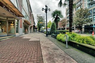 Photo 18: 701 680 CLARKSON Street in New Westminster: Downtown NW Condo for sale in "THE CLARKSON" : MLS®# R2310293