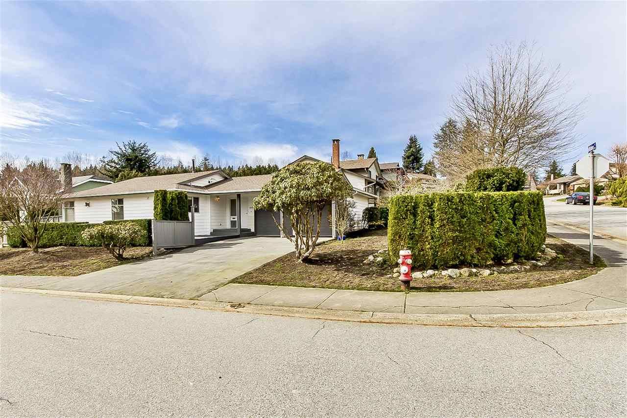 Main Photo: 2541 WILDING Way in North Vancouver: Tempe House for sale in "TEMPE HEIGHTS" : MLS®# R2148081