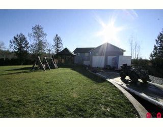 Photo 10: 23988 36A Avenue in Langley: Campbell Valley House for sale : MLS®# F2900661