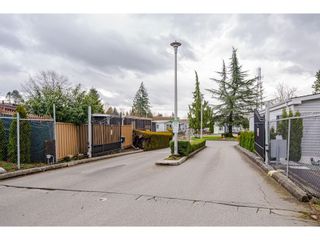 Photo 4: 16 8670 156 Street in Surrey: Fleetwood Tynehead Manufactured Home for sale : MLS®# R2663699