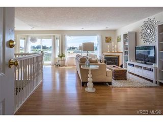 Photo 5: 6775 Danica Pl in VICTORIA: CS Martindale House for sale (Central Saanich)  : MLS®# 740131