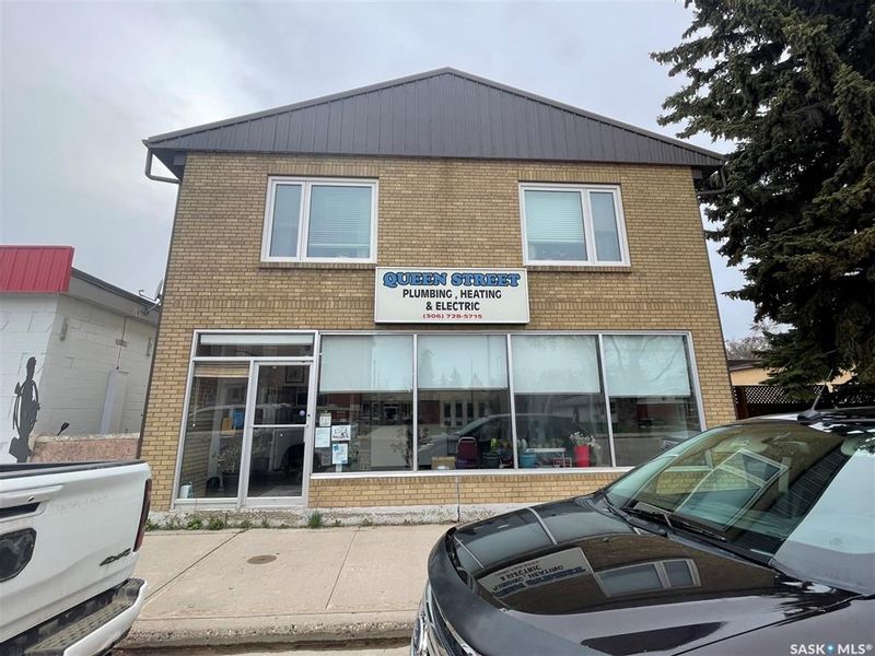 FEATURED LISTING: 427 Main Street Melville