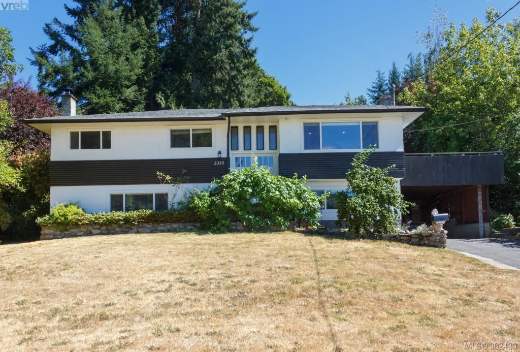 Main Photo: 2310 Tanner Rd in VICTORIA: CS Tanner House for sale (Central Saanich)  : MLS®# 768369