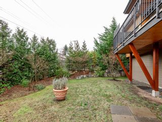 Photo 3: 1 665 CRUCIL Road in Gibsons: Gibsons & Area Townhouse for sale in "ISLAND VISTA" (Sunshine Coast)  : MLS®# R2749741