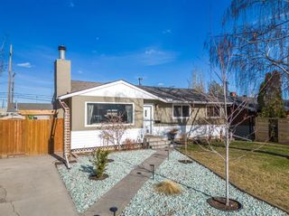 Photo 1: 7512 Fleetwood Drive SE in Calgary: Fairview Detached for sale : MLS®# A2124343