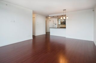 Photo 8: 907 980 COOPERAGE Way in Vancouver: Yaletown Condo for sale in "Cooper's Pointe" (Vancouver West)  : MLS®# R2860174
