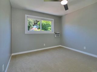 Photo 24: House for sale : 4 bedrooms : 6739 Green Gables Ave in San Diego