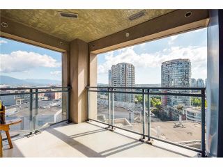 Photo 5: 1403 183 KEEFER Place in Vancouver: Downtown VW Condo for sale in "Paris Place" (Vancouver West)  : MLS®# V1082326