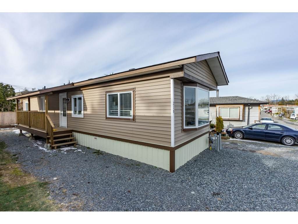 Main Photo: 21B 26892 FRASER Highway in Langley: Aldergrove Langley Manufactured Home for sale in "Aldergrove Mobile home" : MLS®# R2339089