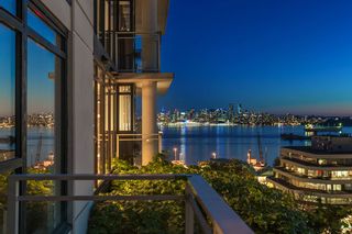 Photo 15: 1008 175 W 1ST Street in North Vancouver: Lower Lonsdale Condo for sale in "Time Building" : MLS®# R2497349
